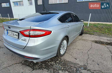 Седан Ford Fusion 2013 в 