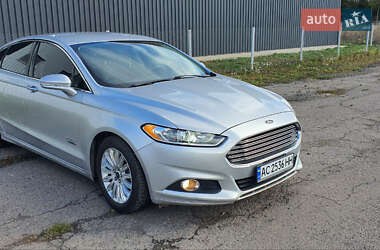 Седан Ford Fusion 2013 в 