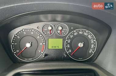 Хэтчбек Ford Fusion 2011 в 