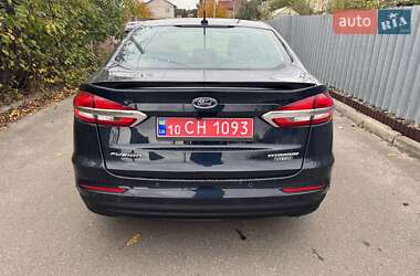 Седан Ford Fusion 2019 в 
