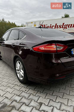 Седан Ford Fusion 2013 в  фото 5 Седан Ford Fusion 2013 в