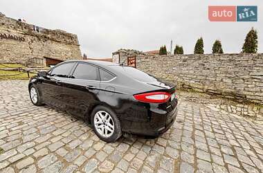 Седан Ford Fusion 2013 в 