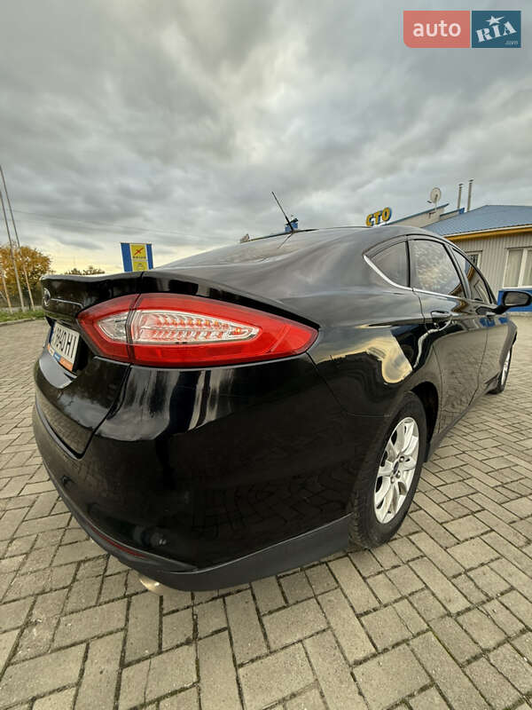Седан Ford Fusion 2015 в Шепетівці