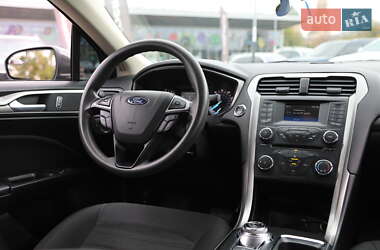 Седан Ford Fusion 2018 в 