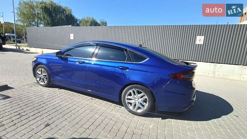 Седан Ford Fusion 2015 в Львове