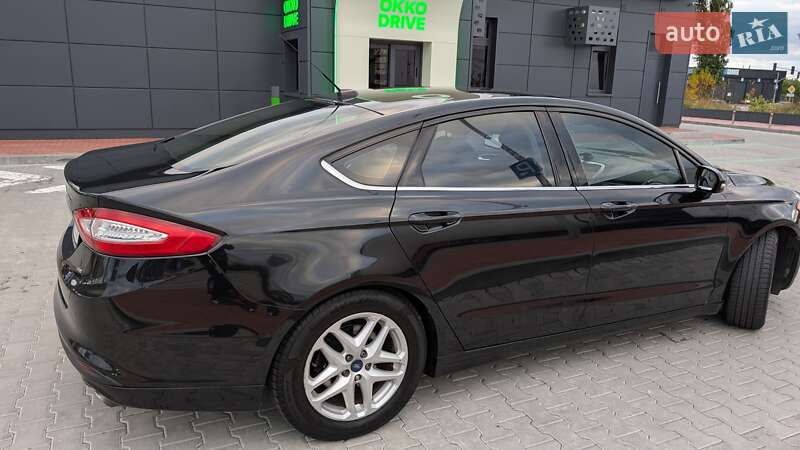 Седан Ford Fusion 2015 в Киеве