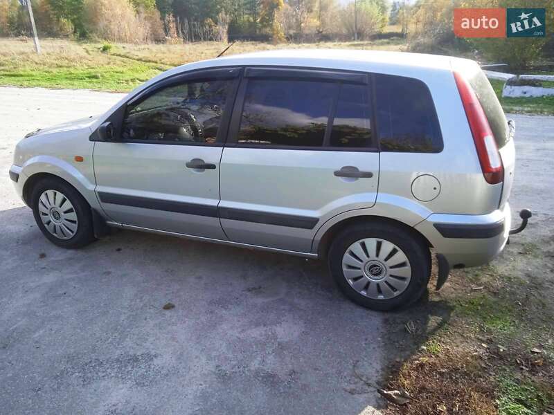Хэтчбек Ford Fusion 2009 в Звягеле фото 2 Хэтчбек Ford Fusion 2009 в Звягеле