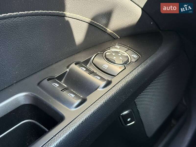 Седан Ford Fusion 2017 в Киеве фото 19 Седан Ford Fusion 2017 в Киеве