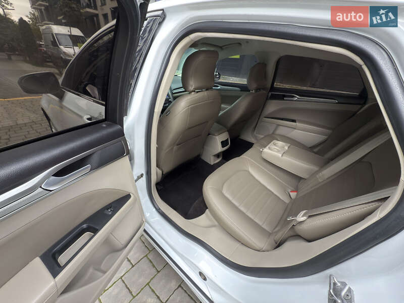 Седан Ford Fusion 2019 в Івано-Франківську