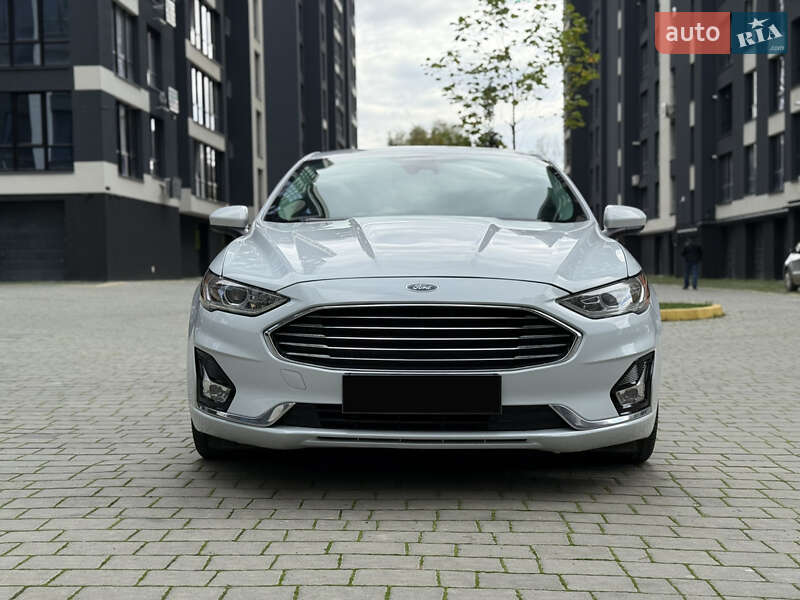 Седан Ford Fusion 2019 в Івано-Франківську