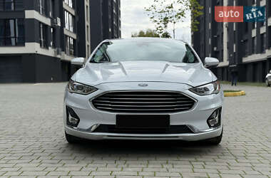 Седан Ford Fusion 2019 в 