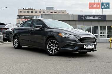 Седан Ford Fusion 2017 в 