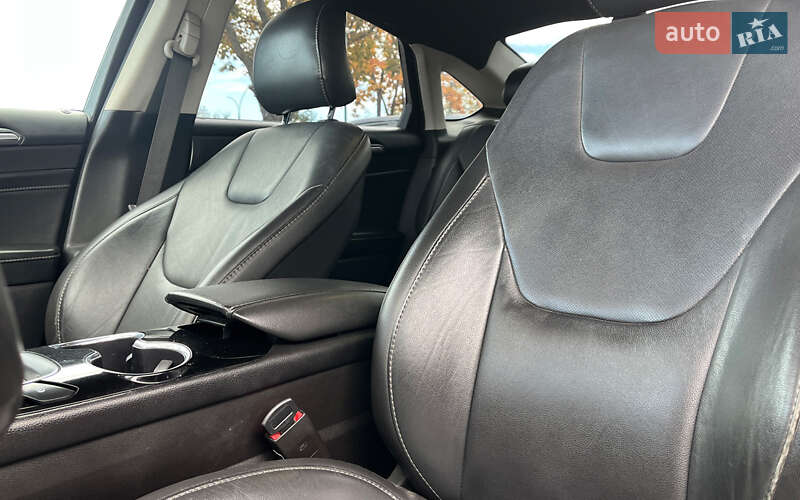 Седан Ford Fusion 2015 в Коломые