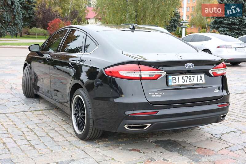 Седан Ford Fusion 2018 в Кременчуці