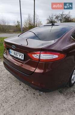 Седан Ford Fusion 2015 в 