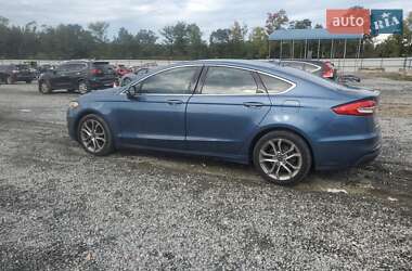 Седан Ford Fusion 2019 в 