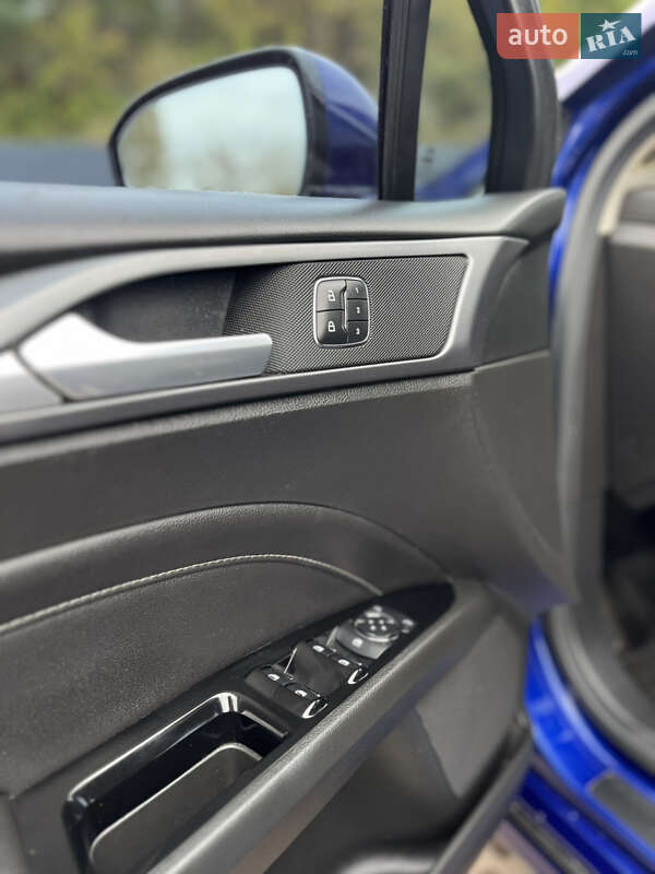 Седан Ford Fusion 2013 в Киеве фото 24 Седан Ford Fusion 2013 в Киеве