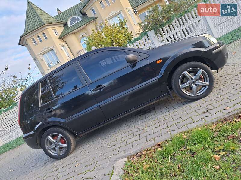 Хетчбек Ford Fusion 2004 в Чернівцях