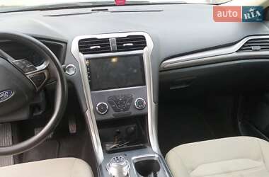 Седан Ford Fusion 2020 в Бродах