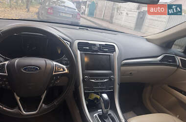Седан Ford Fusion 2014 в 