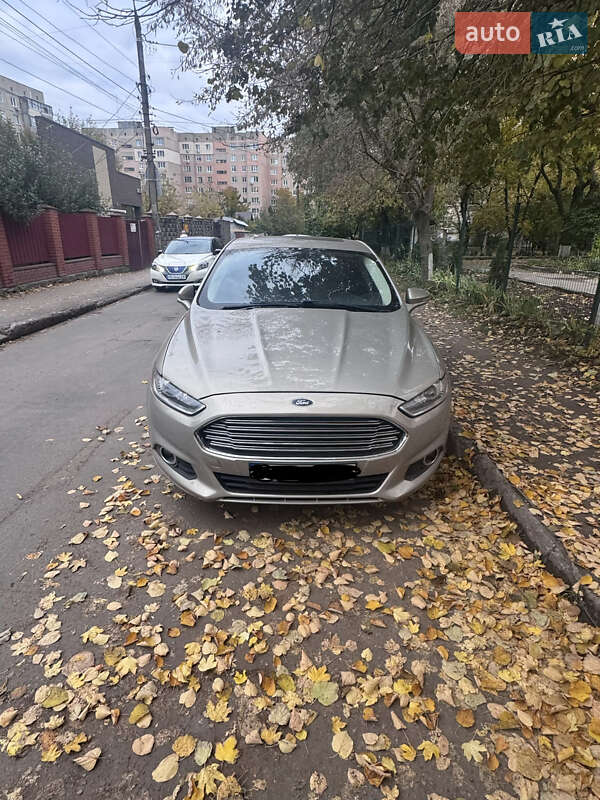 Седан Ford Fusion 2014 в 