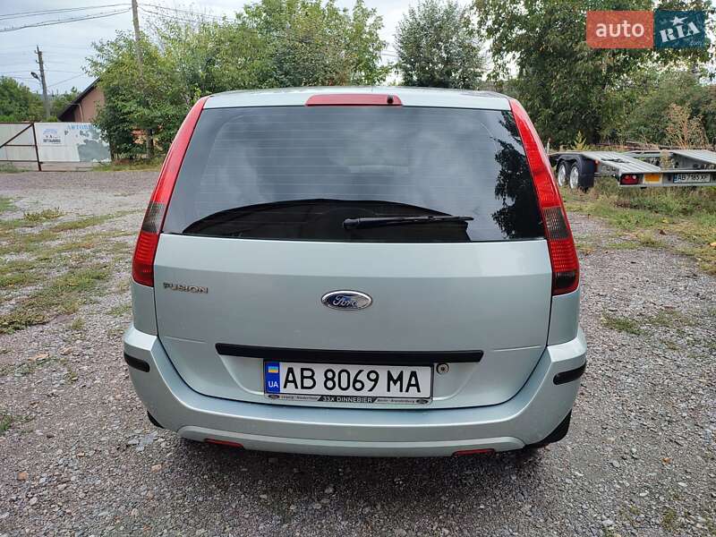 Хэтчбек Ford Fusion 2003 в Ямполе