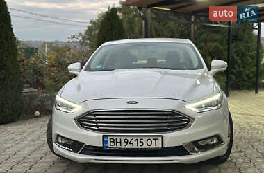 Седан Ford Fusion 2016 в 