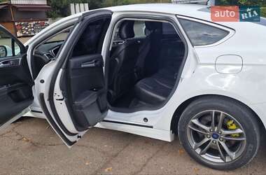 Седан Ford Fusion 2015 в 