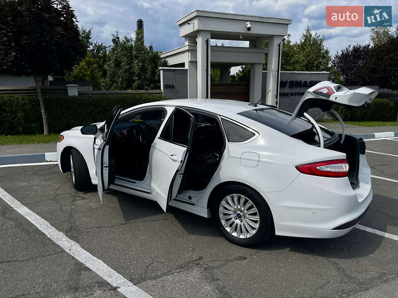 Седан Ford Fusion 2014 в Харкові