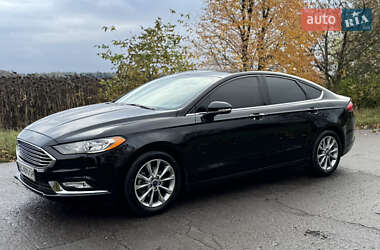Седан Ford Fusion 2017 в 