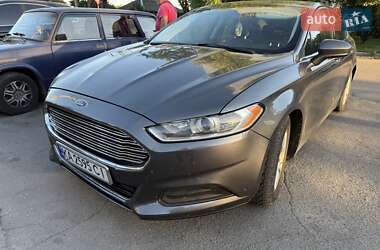 Седан Ford Fusion 2015 в 