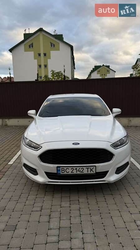 Седан Ford Fusion 2015 в Львові