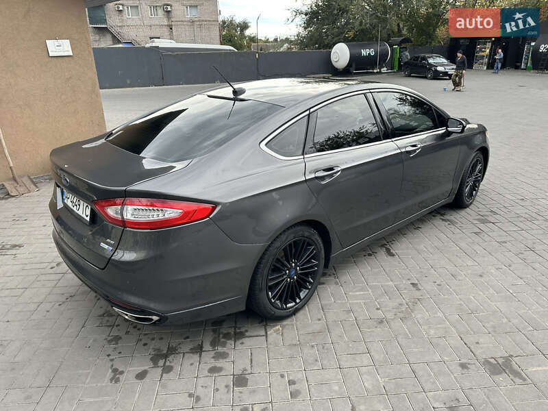 Седан Ford Fusion 2015 в Запоріжжі