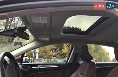 Седан Ford Fusion 2015 в 