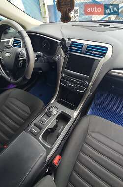 Седан Ford Fusion 2018 в 