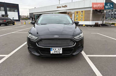 Седан Ford Fusion 2012 в 