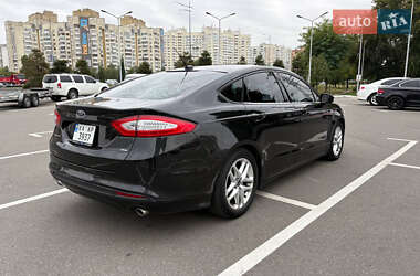 Седан Ford Fusion 2012 в 