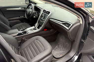 Седан Ford Fusion 2012 в 
