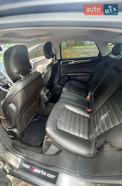Седан Ford Fusion 2013 в Львові