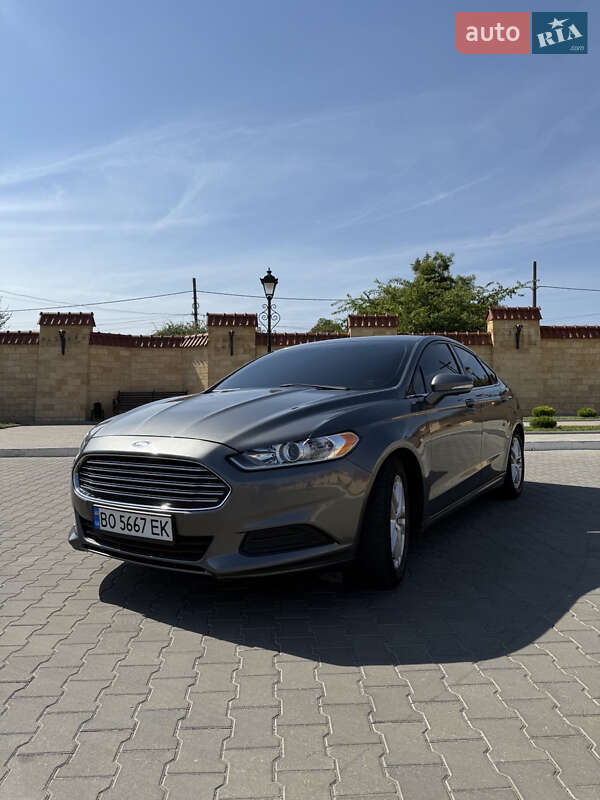 Седан Ford Fusion 2013 в Ізмаїлі