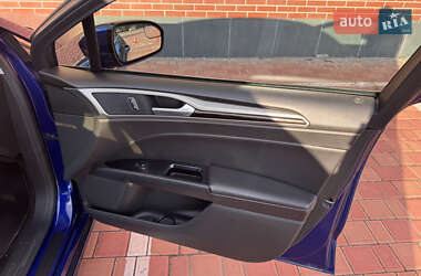 Седан Ford Fusion 2014 в 