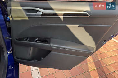 Седан Ford Fusion 2014 в 