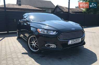 Седан Ford Fusion 2014 в Чернівцях