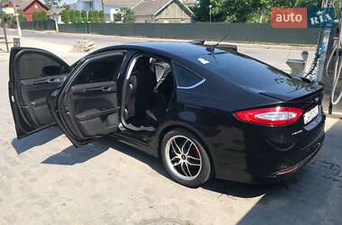 Седан Ford Fusion 2014 в Черновцах