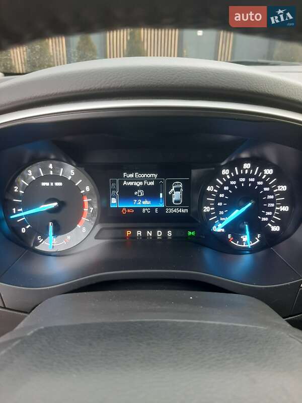 Седан Ford Fusion 2014 в Чернівцях