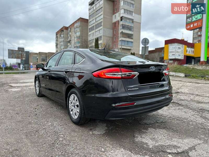 Седан Ford Fusion 2019 в Ивано-Франковске фото 4 Седан Ford Fusion 2019 в Ивано-Франковске