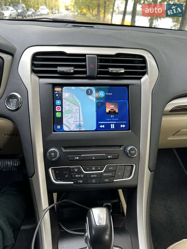 Седан Ford Fusion 2015 в Українці