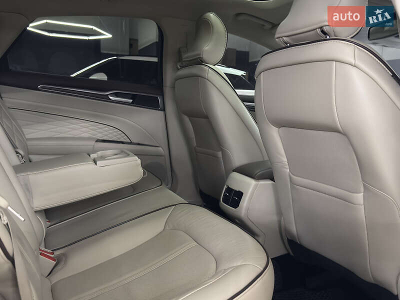 Седан Ford Fusion 2016 в Миколаєві