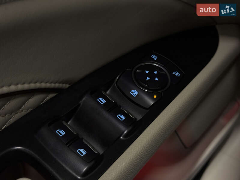 Седан Ford Fusion 2016 в Миколаєві