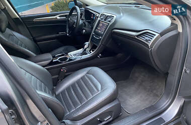 Седан Ford Fusion 2013 в  фото 25 Седан Ford Fusion 2013 в